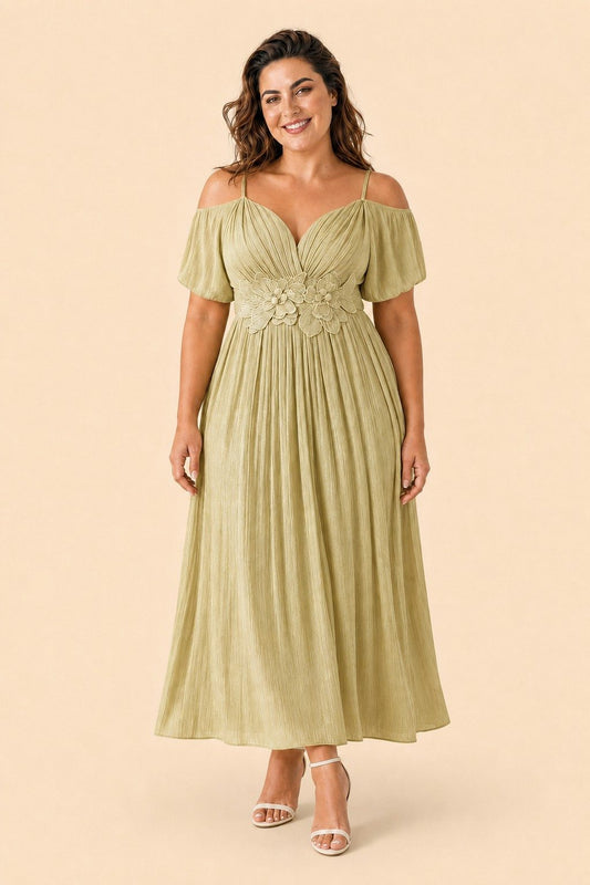Elegant Plus Size Bridesmaid Dress with Pleated A-Line Silhouette
