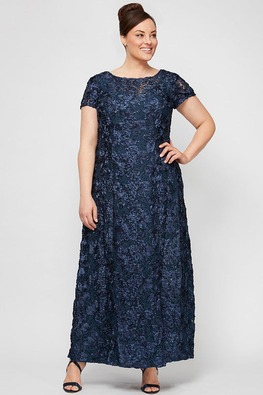 Plus Evelyn Rosette Lace Long Gown