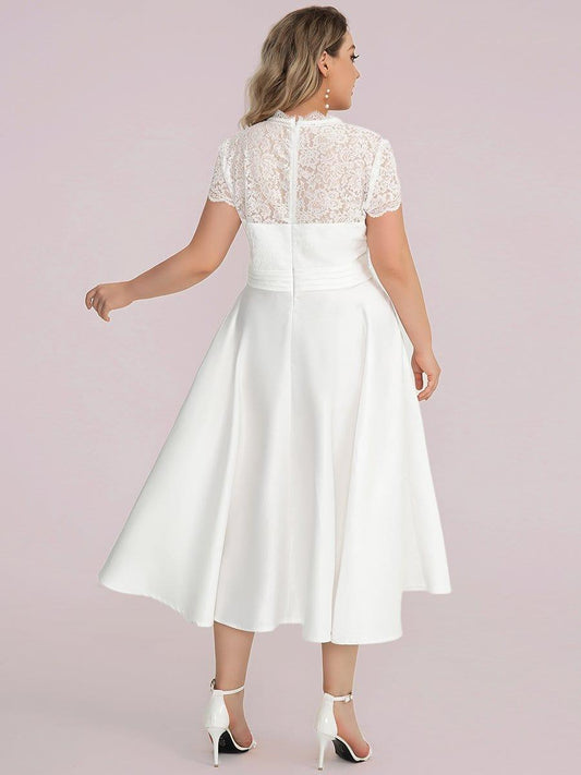 Plus Size V-neck Lace Bodice A-line Cocktail Dress with Pockets