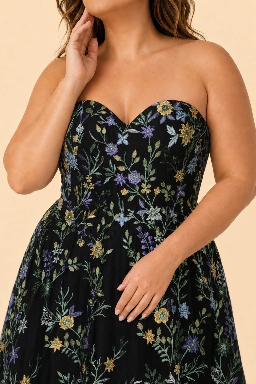 Plus Size A-Line Wedding Dress with Detachable Puff Sleeves and Embroidered Mesh