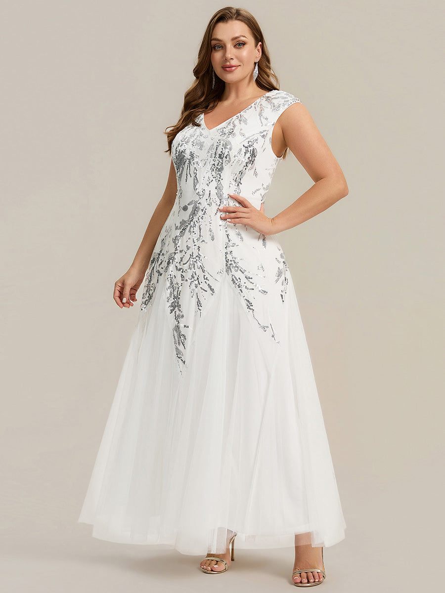 Plus Size V-Neck Sequin High Stretch Cap Sleeve Tulle Formal Dress