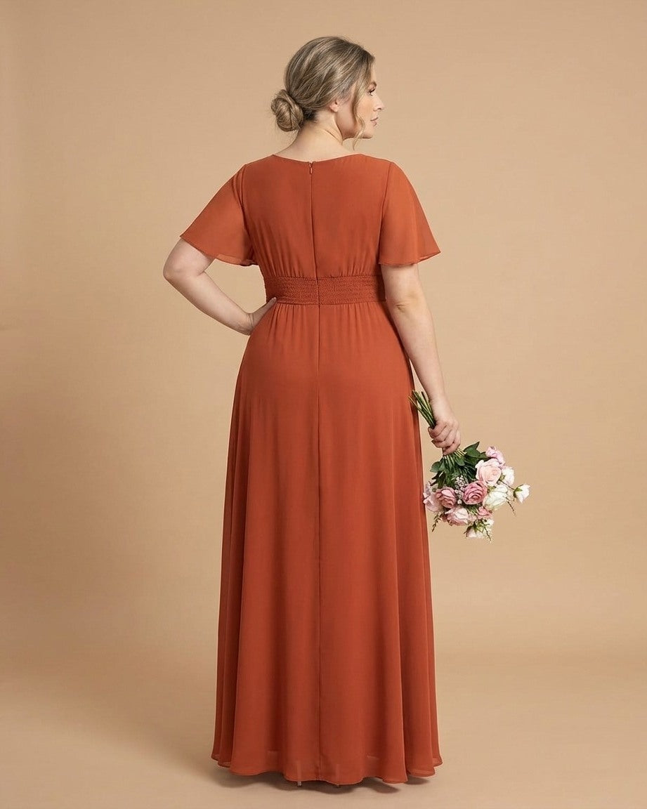 Petaline Minimalist Plus Size Bridesmaid Dress with Soft Pleats for Wedding N0325