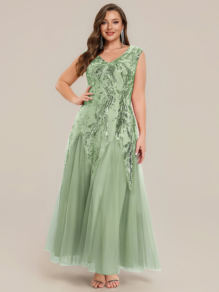 Plus Size V-Neck Sequin High Stretch Cap Sleeve Tulle Formal Dress