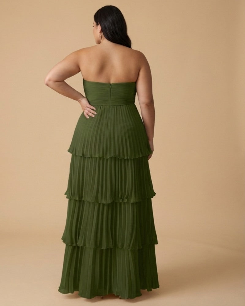 Chantarae Romantic Plus Size A Line Bridesmaid Dress with Sweetheart Neckline and Ruffles -N0369