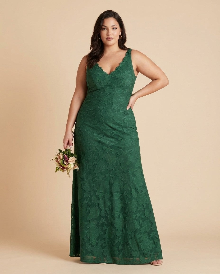 Plus Size Classic V Neck Sleeveless Floral Burnout Bridesmaid Dress Side Zip Elegant Gown for Curvy Women -N0350