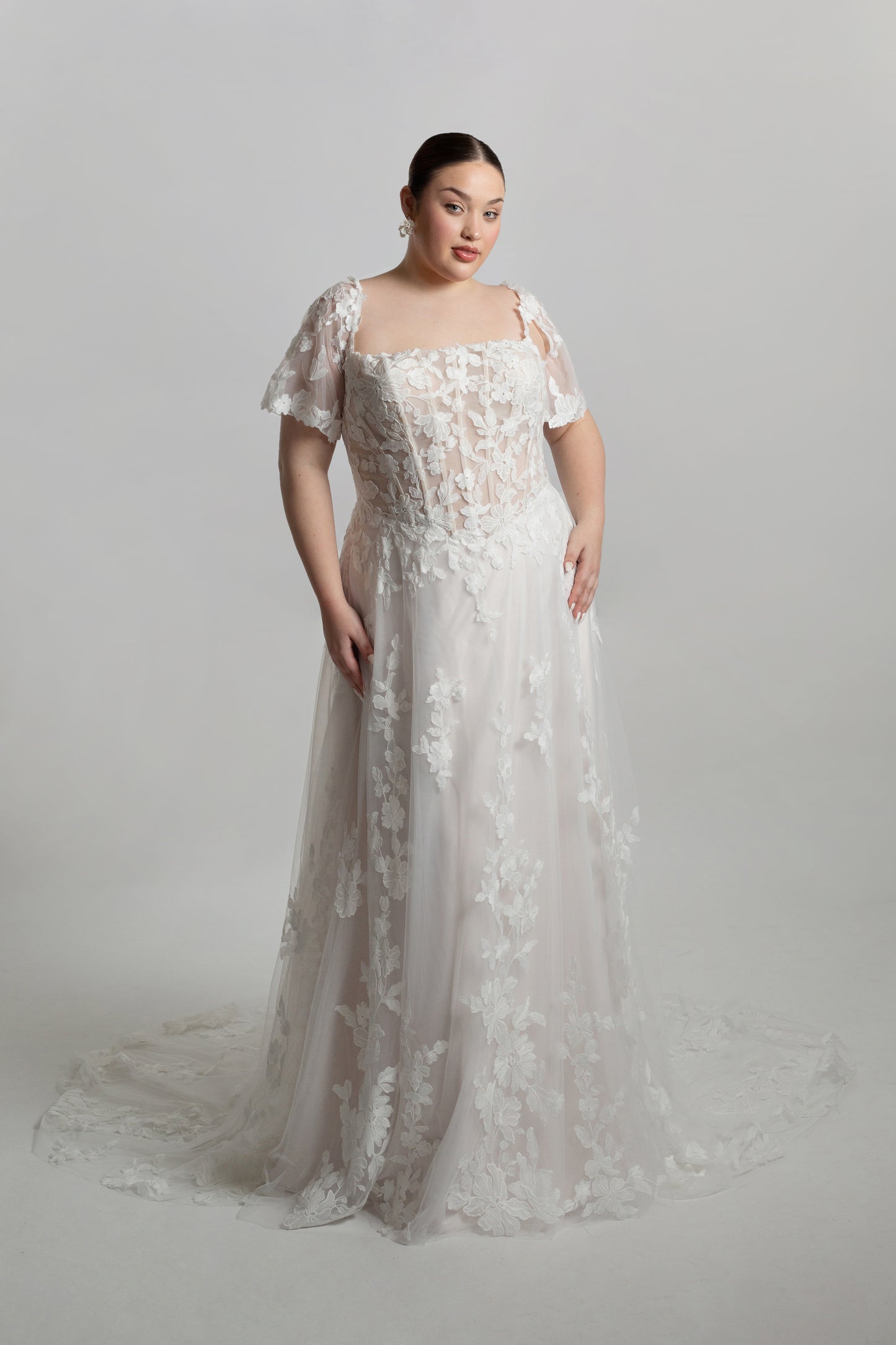Lace bodice with detachable flutter sleeves, A-line skirt