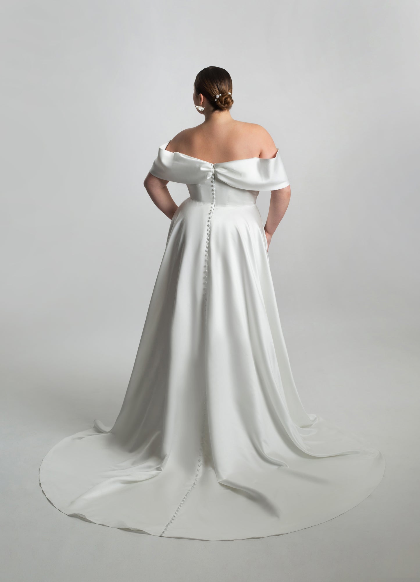 Bardot crossover neckline with trailing lace on bodice, full circular SKT
