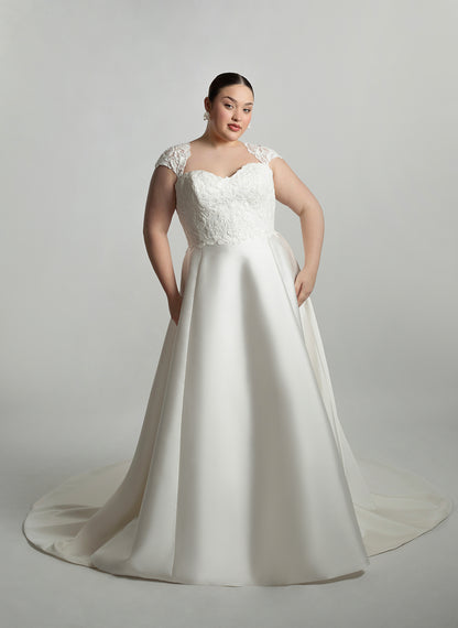 Lace bodice with keyhole back detail, full circular skirt