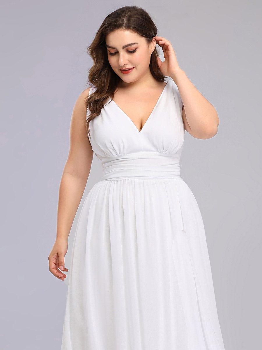 Plus Size Sleeveless V-Neck Chiffon Semi Bridesmaid Dress