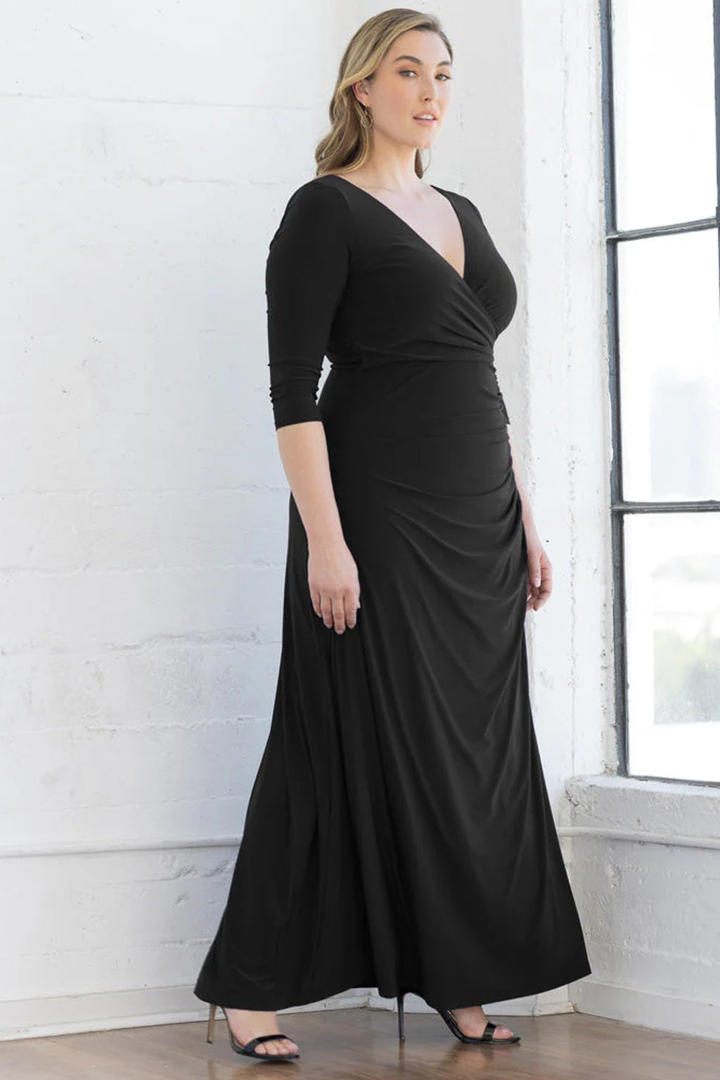 Gala Glam Evening Gown with Sleeves