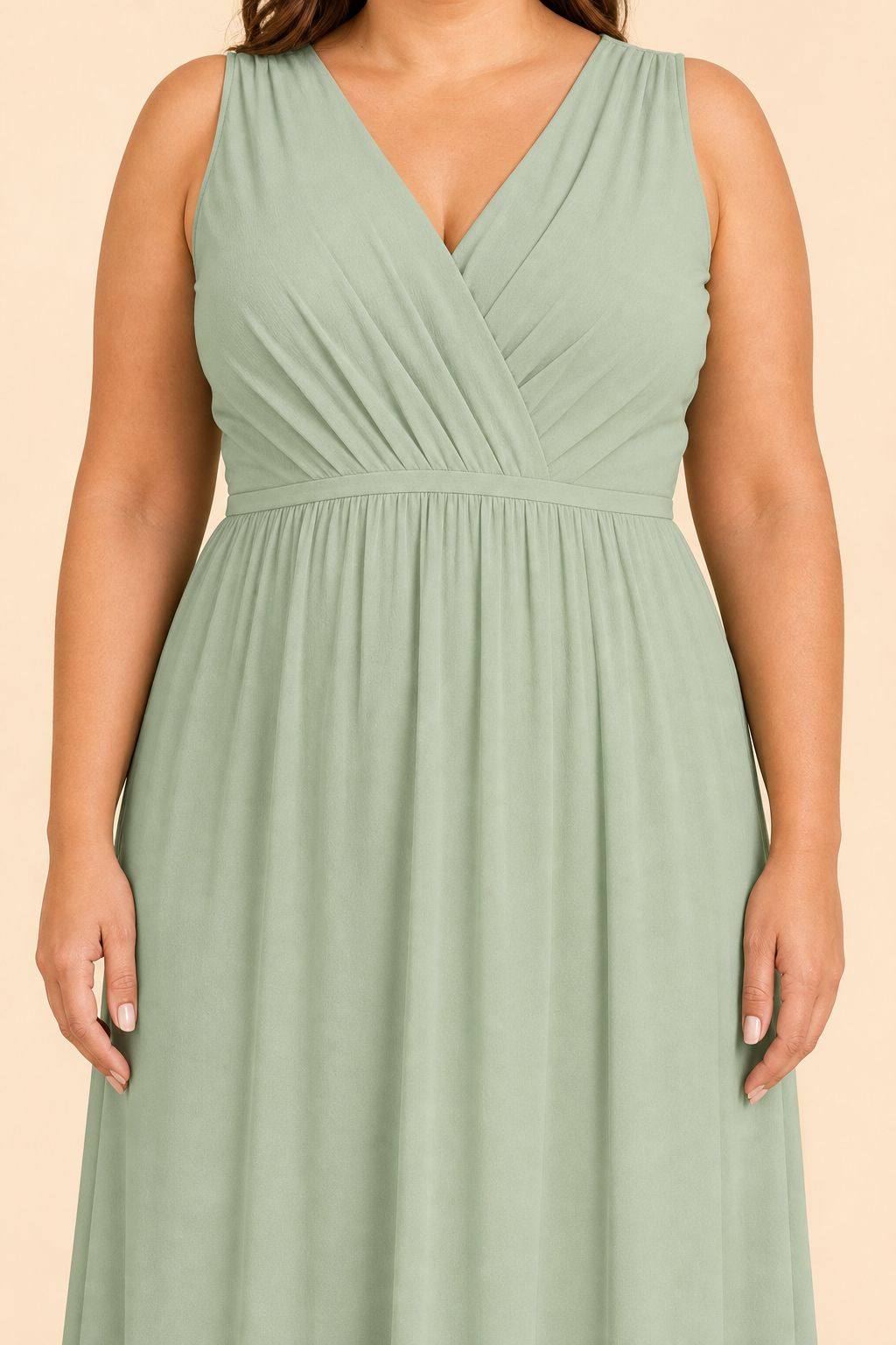 Elegant Plus Size Bridesmaid Dress with Lace Panel Back and Soft Pleats
