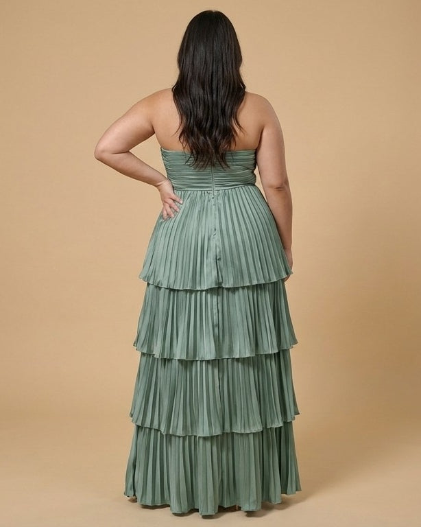 Chantarae Plus Size Minimalist Satin Bridesmaid Dress with Fluid Drape for Wedding Party -N0378