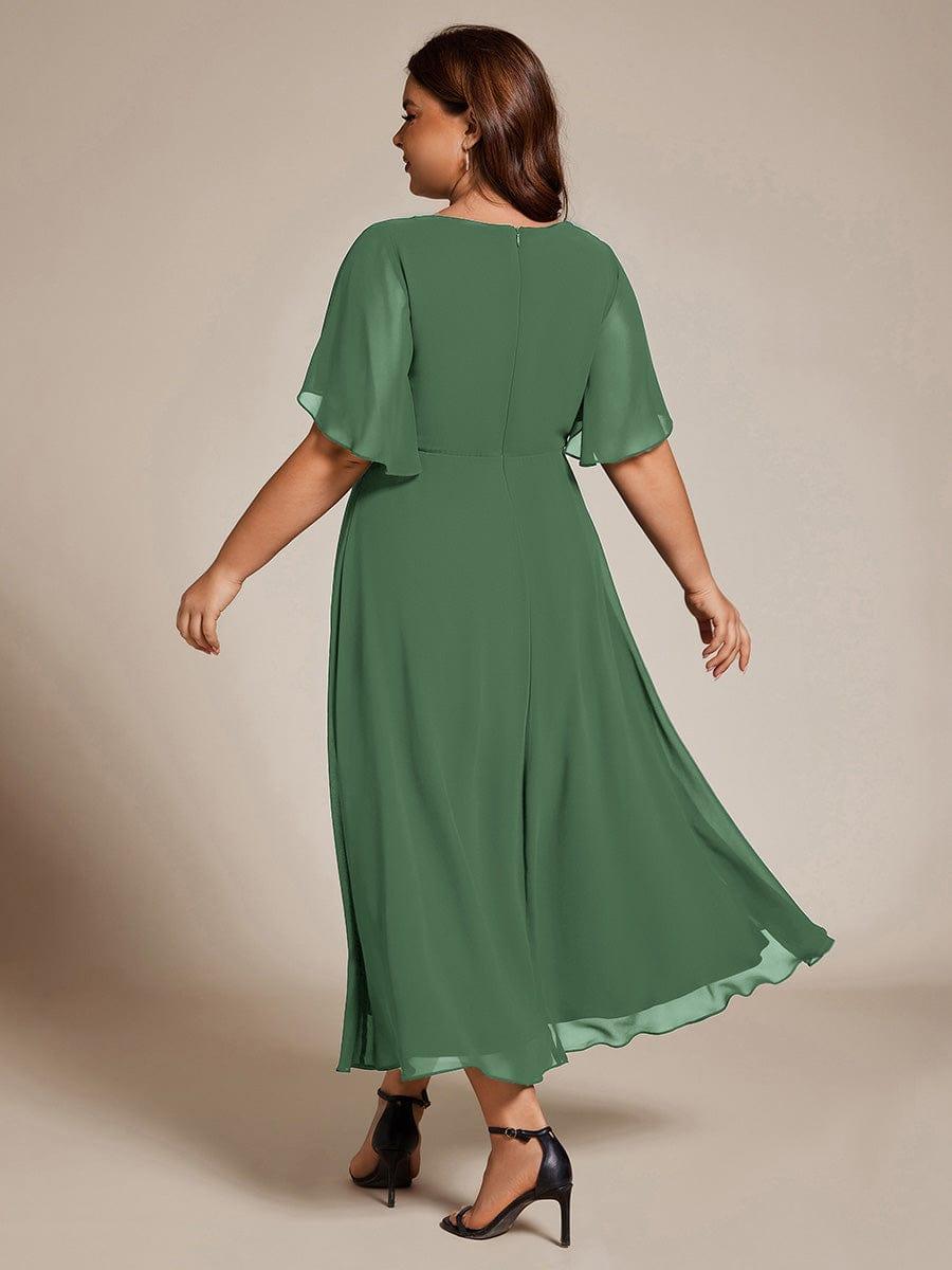 Plus Size Elegant Short Sleeves V-Neck Floral Applique Wedding Guest Dress