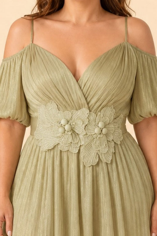 Elegant Plus Size Bridesmaid Dress with Pleated A-Line Silhouette