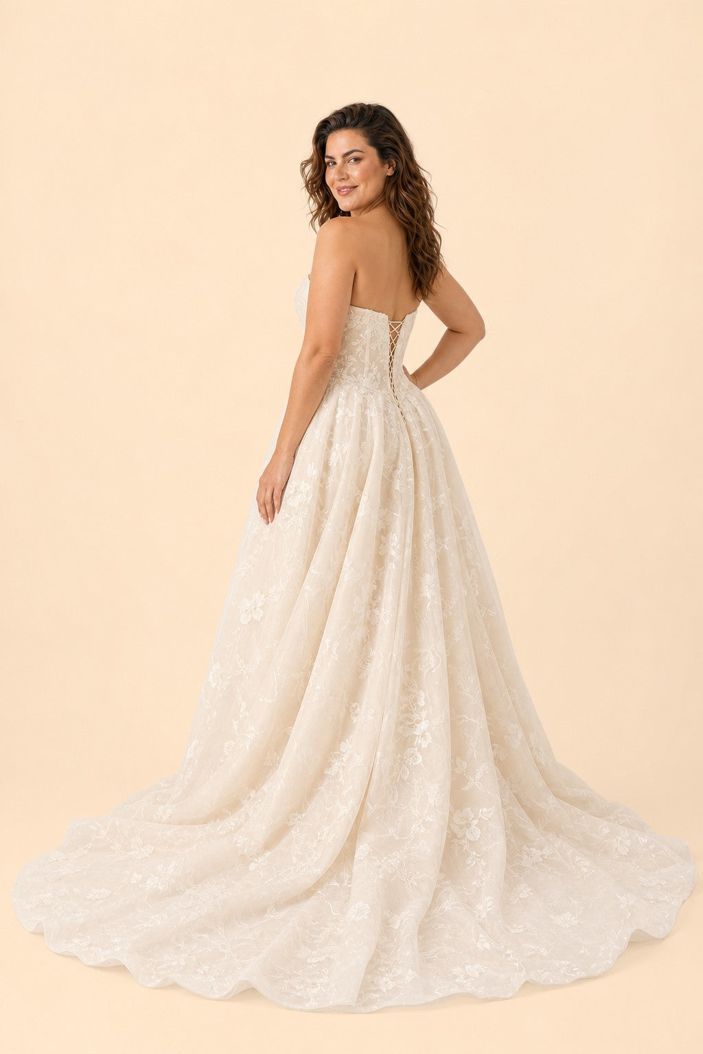 Plus Size Elegant A-Line Wedding Dress with Basque Waist and Floral Lace Details