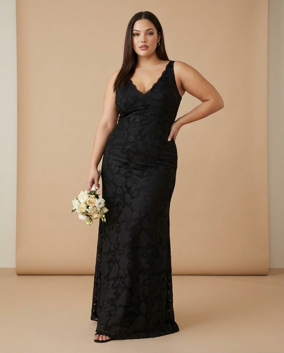 Silvarelle Plus Size Chic Sheath Bridesmaid Dress Side Zip Lace Embellishment Formal Wedding Gown For Curvy Figuress -N0356