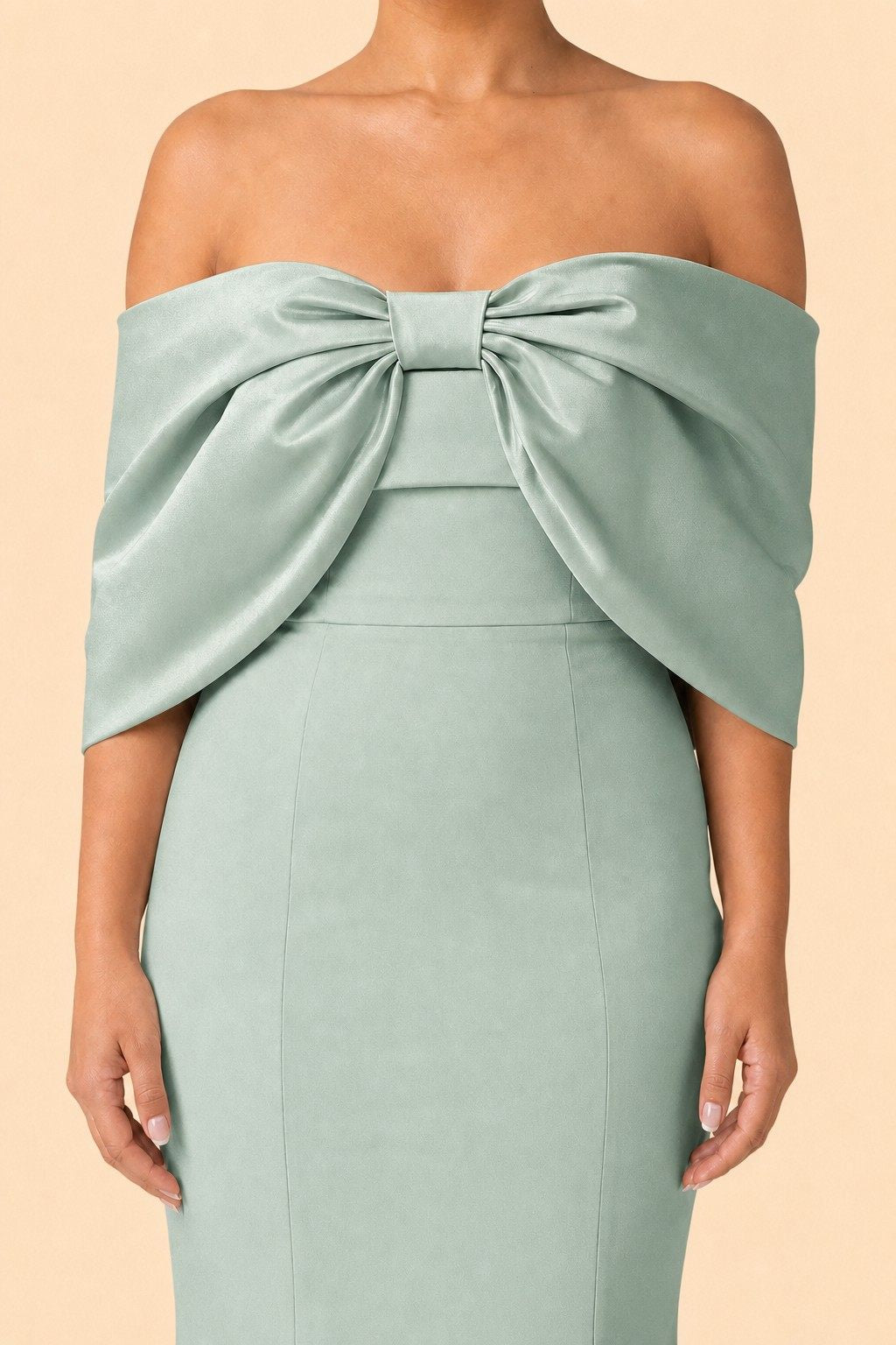 Elegant Plus Size Bridesmaid Dress with Off Shoulder Bow Detail and Slit