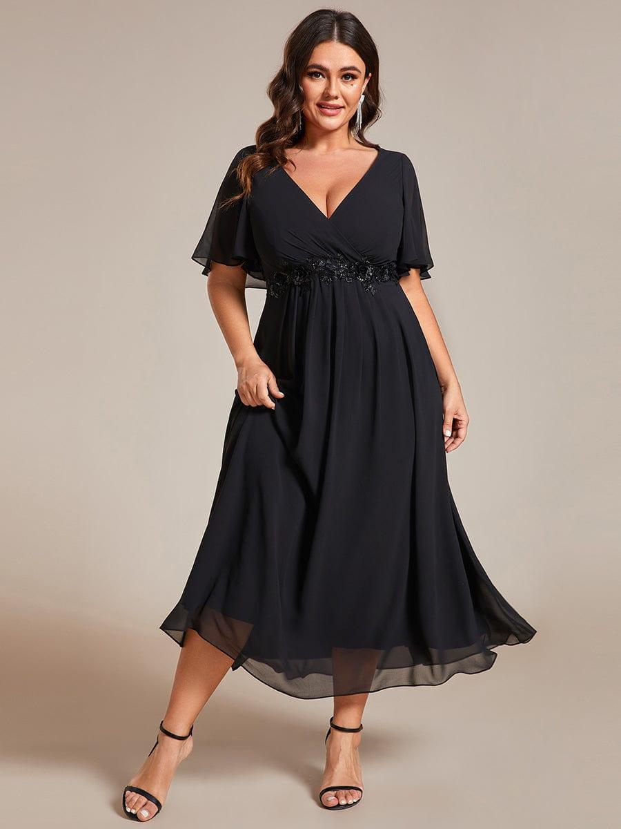 Plus Size Elegant Short Sleeves V-Neck Floral Applique Wedding Guest Dress